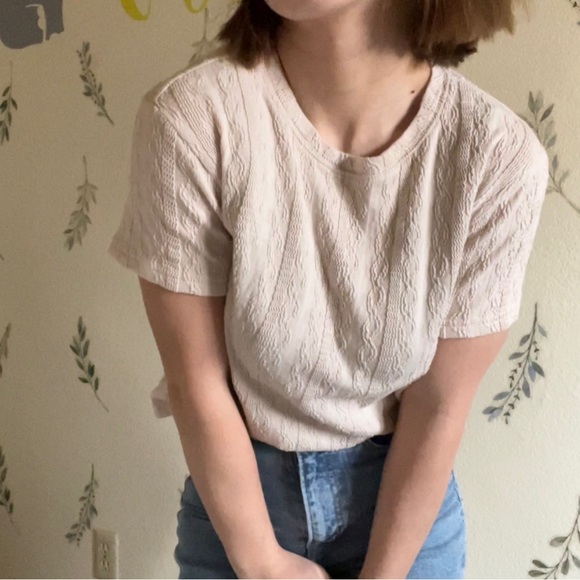 Knitted pattern stretchy tee - Picture 4 of 7